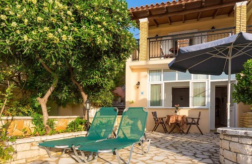 Katavolos Apartment | Dinos - One Bedroom Apartment, Sleeps 4