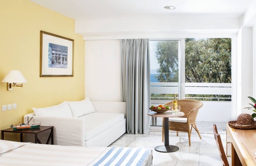 Ixia Hotel | Dionysos Hotel