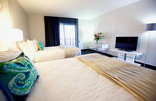 Cape May Hotel | Direct Beach access! 2 queen beds private balcony, plus an ocean to the left.
