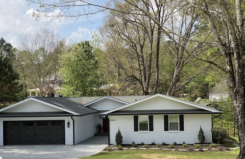 Buford House | Direct Lakefront House w/Awesome Views