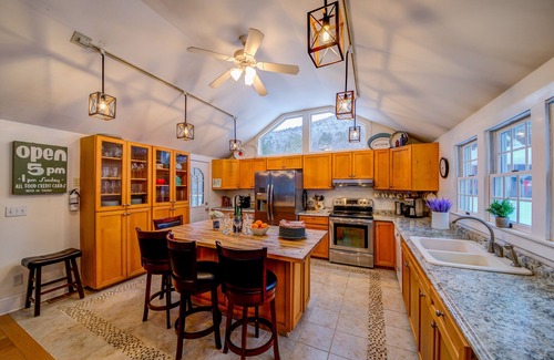Pittsfield House | Direct Ride or Hike In & Out to GMT Trails - Hiking - Swimming - VAST