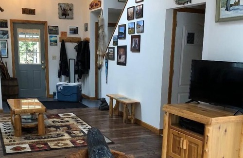 Errol House | Direct Snowmobile Access: Cozy 3 Bed 2 Bath Cape