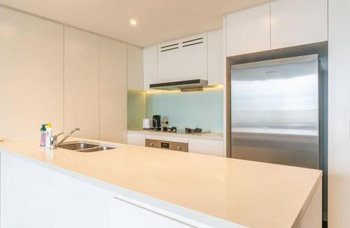 Wentworth Point Apartment | Direct Water View Walk to Supermarket 1 Car Space