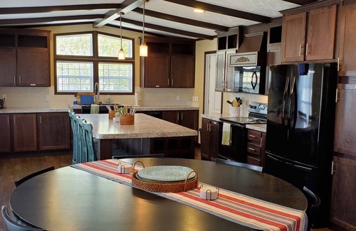 Wheatland House | Directly next door to Lucas Oil Speedway in Wheatland MO.