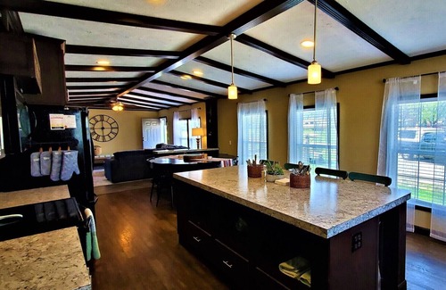 Wheatland House | Directly next door to Lucas Oil Speedway in Wheatland MO.