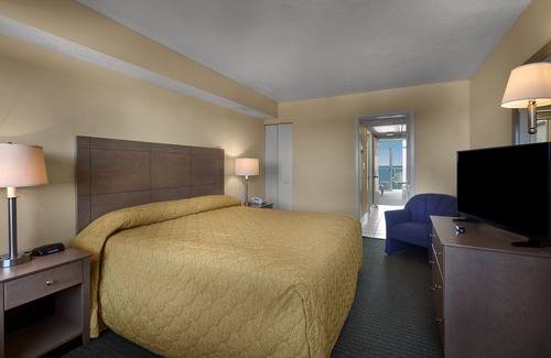 Arcadian Shores Resort | Directly Oceanfront King at Family Resort + Official On-Site Rental Privileges