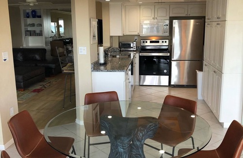 Vanderbilt Beach Condo | Directly on Gulf/Vanderbilt beach, pool, tennis/pickle, Flash Sale-Aug 28 & on!