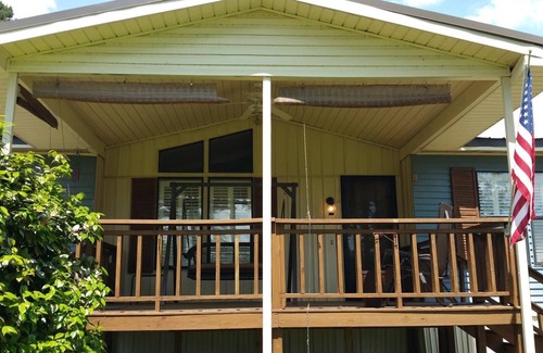 Guntersville Cabin | Directly On Lake Guntersville! Boat House Included! Special price winter months!