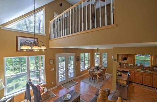 Flippin House | Directly on White River! Walk-in access! 1/4 mile from White Hole Access