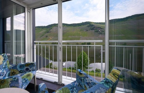 Bernkastel-Kues House | Direkter Moselblick L - Moselhotel Sonnenuhr