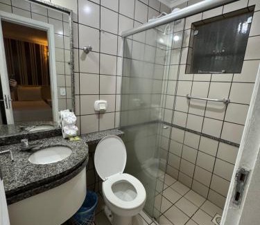 Caldas Novas Hotel | DiRoma Fiori Caldas Novas - YMT - 270 Com roupa de cama e banho
