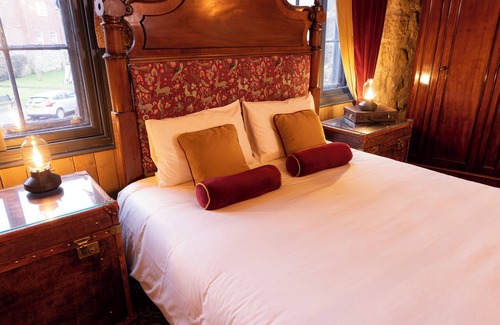 South Charlton Hotel | Dirty Bottles