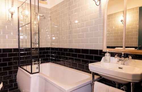 South Charlton Hotel | Dirty Bottles