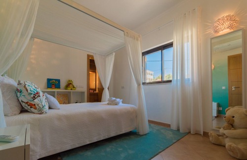 Sao Bartolomeu de Messines Villa | Discounted Modern 4 bedroom villa with private pool in S. B Messines