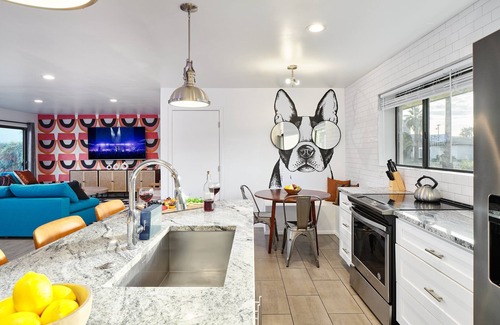 South Scottsdale Cottage | Disco in the Desert - Walk 2 Old Town - Pool Heat Available