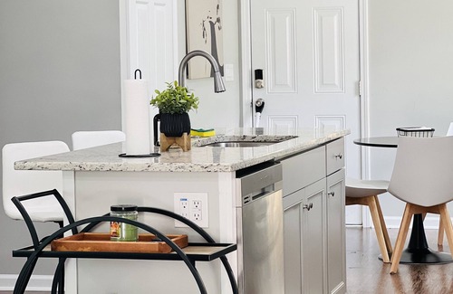 Candler-McAfee House | *Discount Holiday getaway* Boho Themed Cozy 3 Bedroom Home in Atlanta