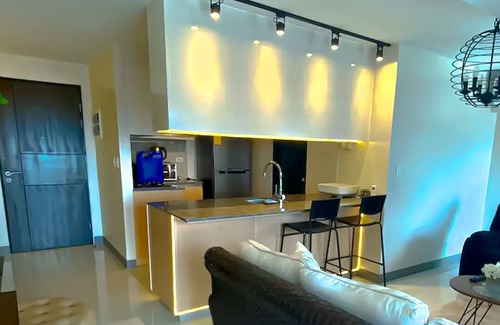 Bagumbayan Condo | Discounted | Amazing 2.5 Bedroom Eastwood Global Luxury Condo Unit