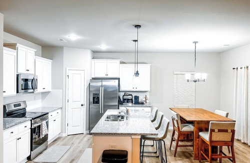 Charlotte House | [Discounted Monthly Rentals] 3BR, 2.5 BTH Retreat w/Fireplace