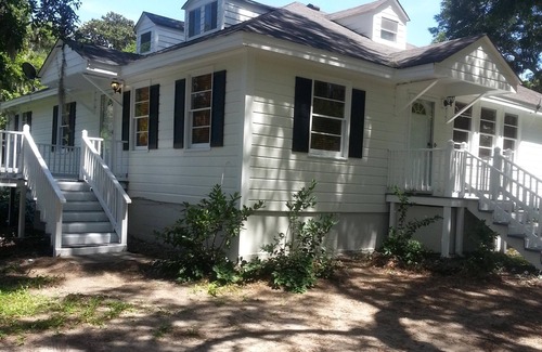 Port Royal Apartment | Discounted Rates! 2 miles to Parris Island and close to Sands Beach