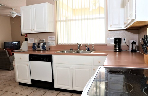 Sunset Lakes House | DISCOUNTED RATES! - Preferred Vacation Home Ten Minutes from Disney !
