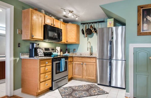 Hanahan Apartment | Discounted Waterfront Private HotTub Dock FishingA