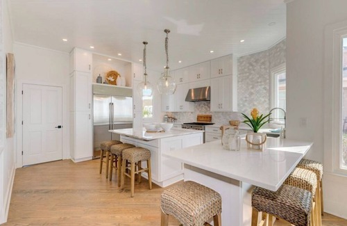 Isle of Palms House | Discounts! Beautifully decorated~ 206 Ocean Blvd. Oceanfront, Pool/Hot Tub, Elevator
