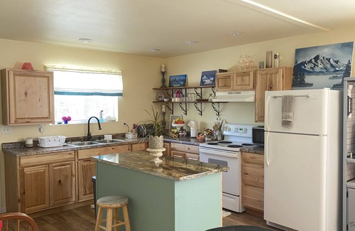 Gateway House | Discounts For AK Locals & Traveling Teams! Comfy Cozy AK Haven W Great Sky View