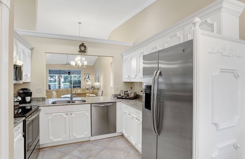 North Naples Villa | Discounts for Spring/Summer! Amazing villa private pool, tranquil lake views!