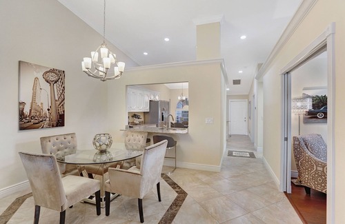 North Naples Villa | Discounts for Spring/Summer! Amazing villa private pool, tranquil lake views!