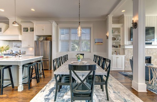 Isle of Palms House | Discounts! Sea Spray- 400 Ocean Blvd.~ Oceanfont! Six Bedroom, Sleeps 15, Private Pool/Hot Tub