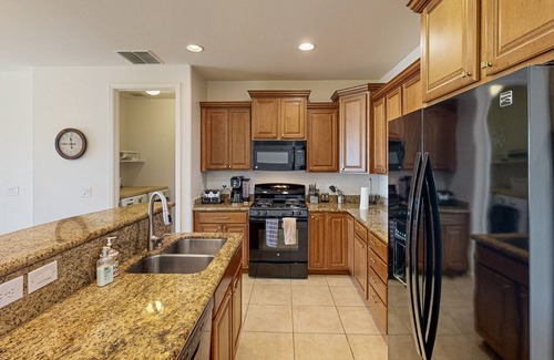 Marana House | Discover a delightful getaway with private pool, patio, & BBQ in Marana, AZ.