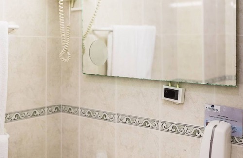 Figueiral House | Discover Algarve's Charm! Kitchenette and Balcony, Outdoor Pool, Free Parking!