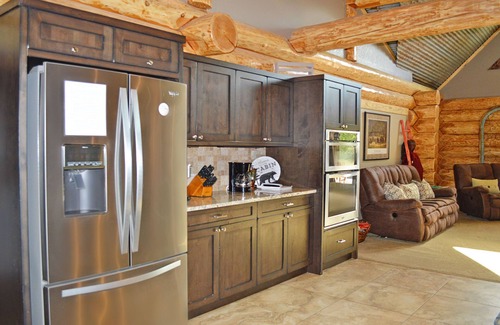 Marble Falls Cabin | Discover Bears Landing: Your Cozy Lakeside Getaway!