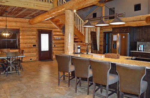Marble Falls Cabin | Discover Bears Landing: Your Cozy Lakeside Getaway!