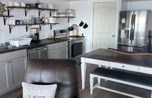 Romulus Cottage | Discover Cayuga Lake waterfront cottage charm