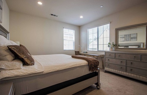 Upland House | Discover Elegance on Granada Rd