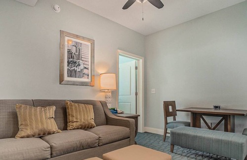 Cherry Grove Beach Resort | Discover Family Fun & Memories at Wyndham Towers on the Grove- 2 Dlx. Boulevard