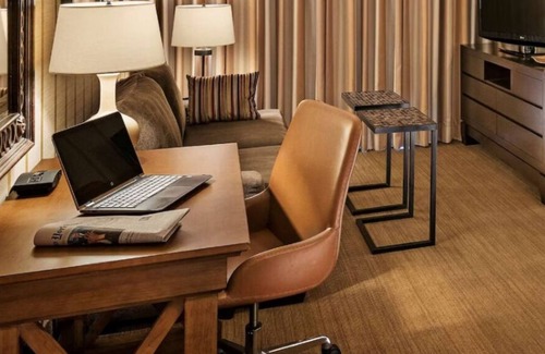 Gainey Village Villas House | Discover Ideally Located Suites in Gainey Ranch AZ w/ Free Parking & Breakfast!