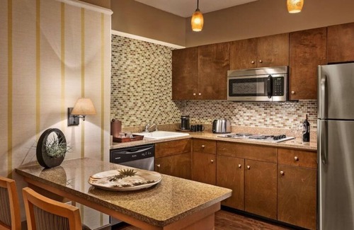 Gainey Village Villas House | Discover Ideally Located Suites in Gainey Ranch AZ w/ Free Parking & Breakfast!