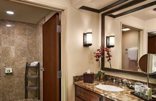 Gainey Village Villas House | Discover Ideally Located Suites in Gainey Ranch AZ w/ Free Parking & Breakfast!
