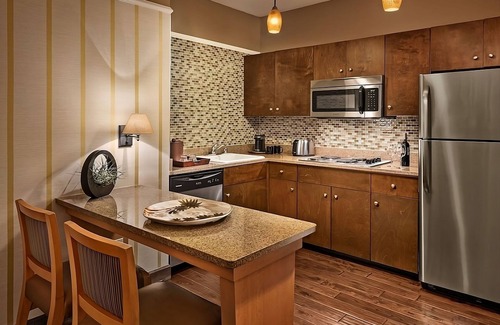 Gainey Village Villas Hotel | Discover Ideally Located Suites in Gainey Ranch AZ w/Free Parking & Breakfast!