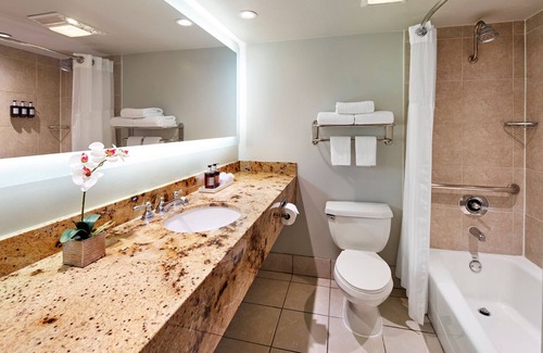 Pico - Robertson Hotel | Discover Los Angeles from Our Cozy, Stylish Room - Perfect for Touring