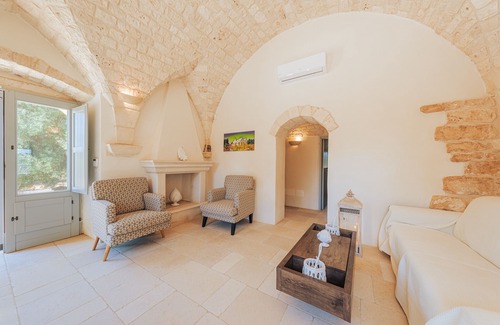 Ceglie Messapica Villa | Discover the authentic beauty of Puglia in a trullo with a private pool
