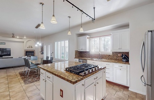 Las Cruces House | Discover the perfect blend of comfort in our upscale short-term rental