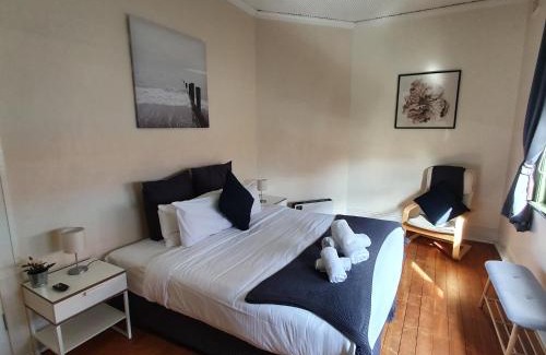 The Rocks Apartment | Discover The Rocks - Historical Terrace House