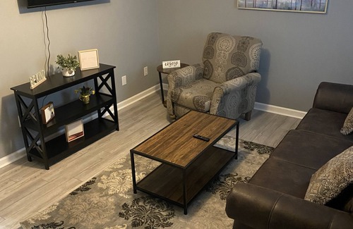 Bristol Condo | Discover the sights and sounds of Bristol….New Renovated Townhouse