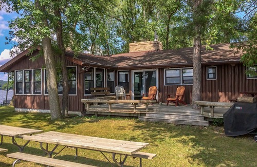 Poynette Cabin | Discover Your Private Lakeside Retreat