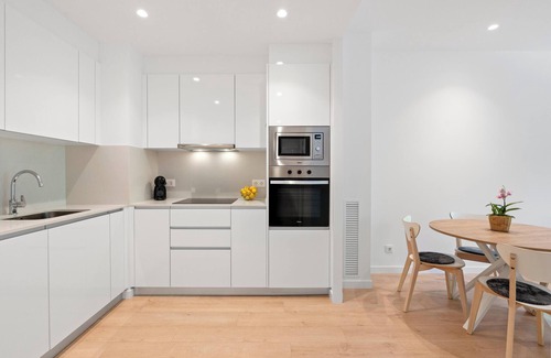 Diagonal Mar i el Front Maritim del Poblenou Apartment | Discover Your Urban Oasis: Modern 1-Bedroom Apartment in Barcelona's Vibrant Forum Area