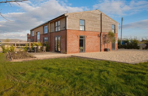 Cropthorne House | Discovery Barn - Luxury 2 Bed Barn Conversion