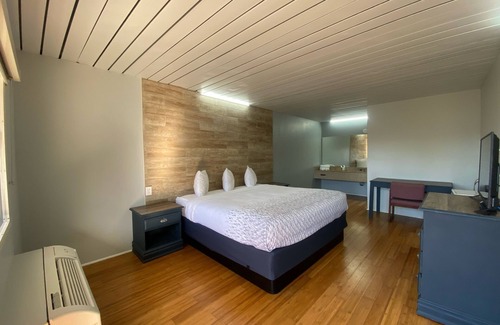 Macon Hotel | Discovery Inn Macon